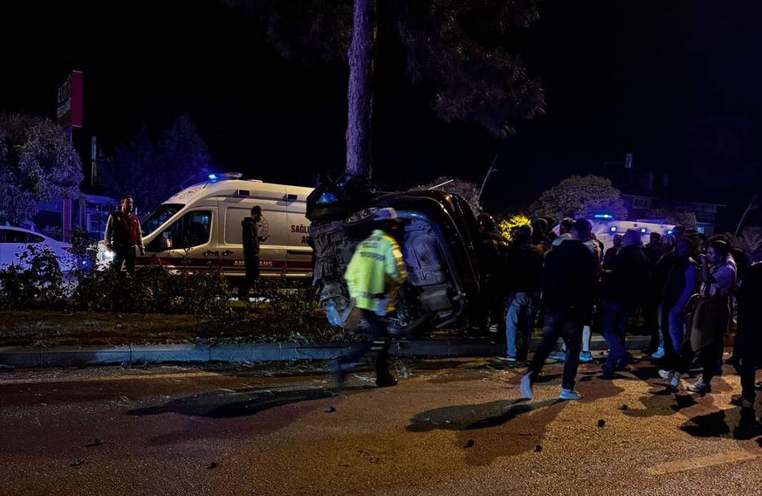 Konya’da üniversiteli gencin can verdiği feci kaza kamerada 6